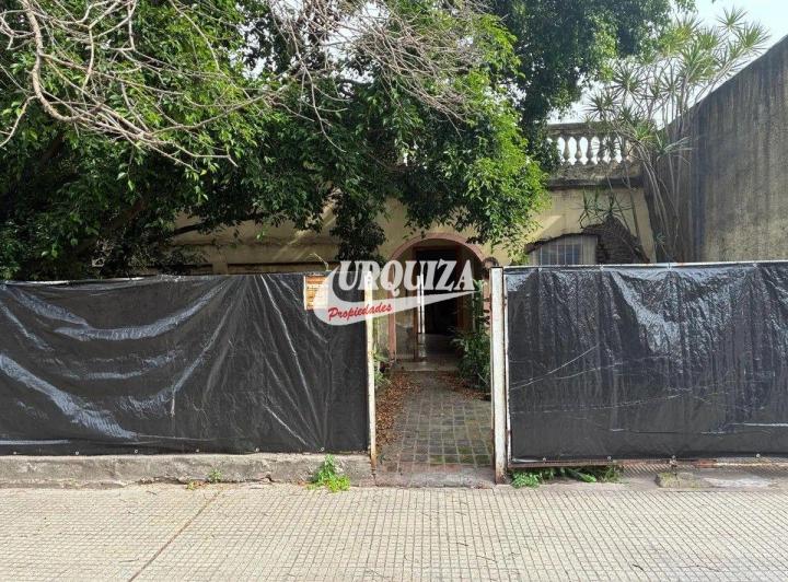 Casa · 127m² · 6 Ambientes · 1 Cochera
