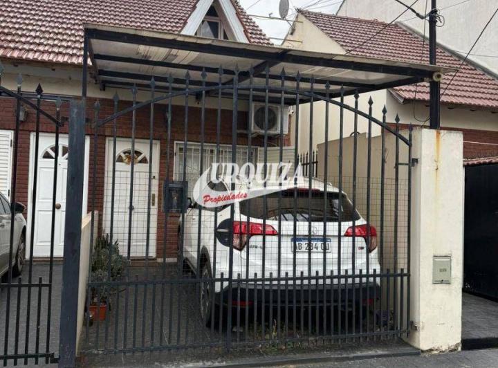 Casa · 55m² · 3 Ambientes · 1 Cochera