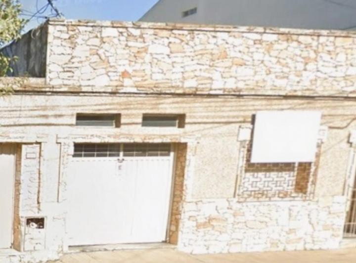 Casa · 350m² · 6 Ambientes · 1 Cochera