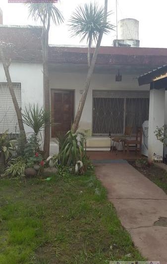 Casa · 100m² · 3 Ambientes · 2 Cocheras