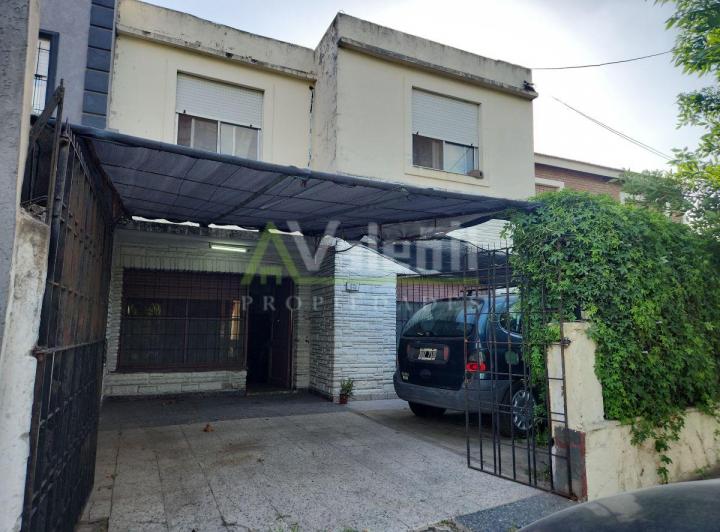 Casa · 182m² · 5 Ambientes · 1 Cochera