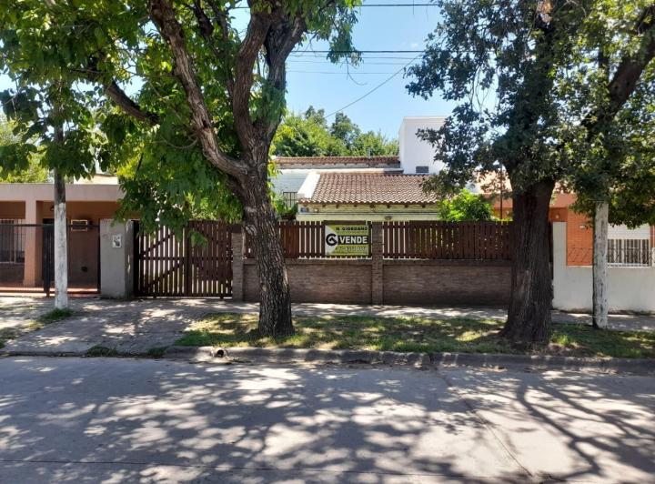 Casa · 192m² · 7 Ambientes · 1 Cochera