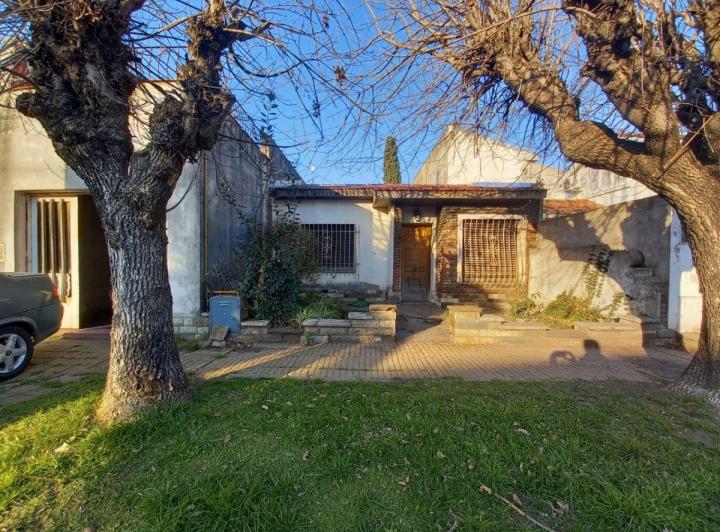 Casa · 70m² · 4 Ambientes · 1 Cochera