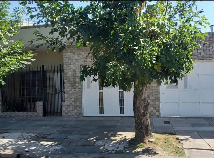 Casa · 140m² · 3 Dormitorios