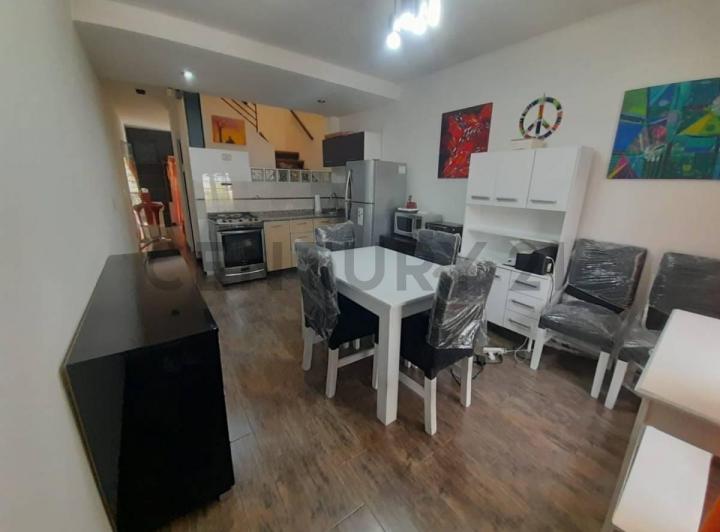 Casa · 70m² · 3 Ambientes · 1 Cochera