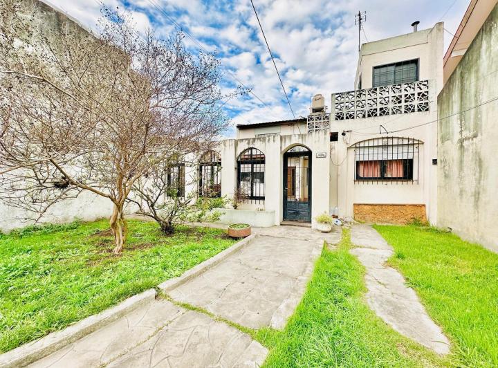 Casa · 97m² · 4 Ambientes · 3 Cocheras