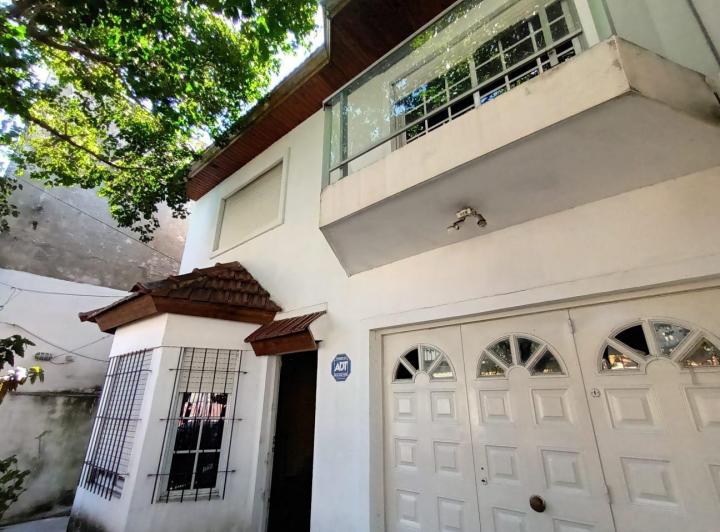 Casa · 184m² · 6 Ambientes · 1 Cochera