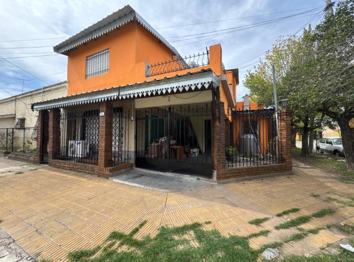 Casa · 86m² · 4 Ambientes · 1 Cochera