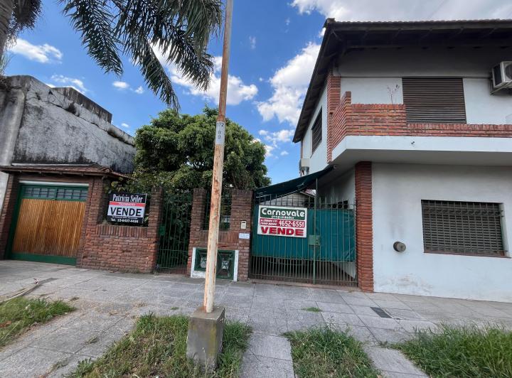 Casa · 250m² · 7 Ambientes · 3 Cocheras