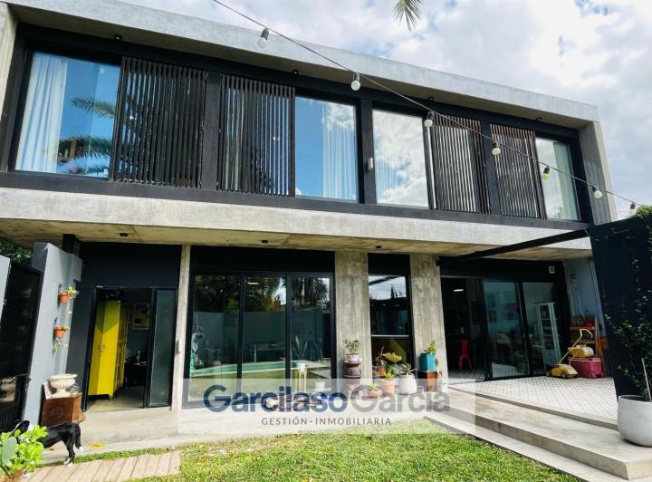 Casa · 170m² · 5 Ambientes · 1 Cochera