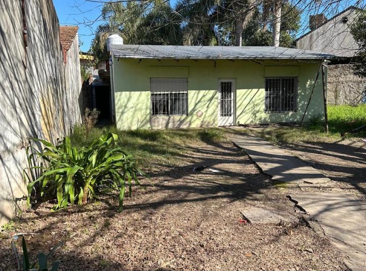 Casa · 80m² · 4 Ambientes · 1 Cochera