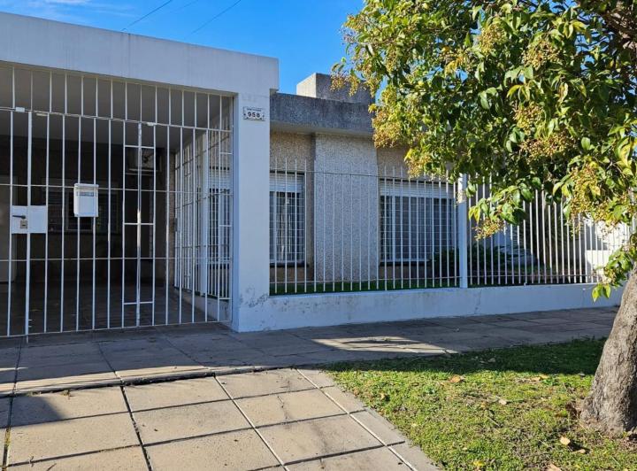 Casa · 208m² · 5 Ambientes · 1 Cochera