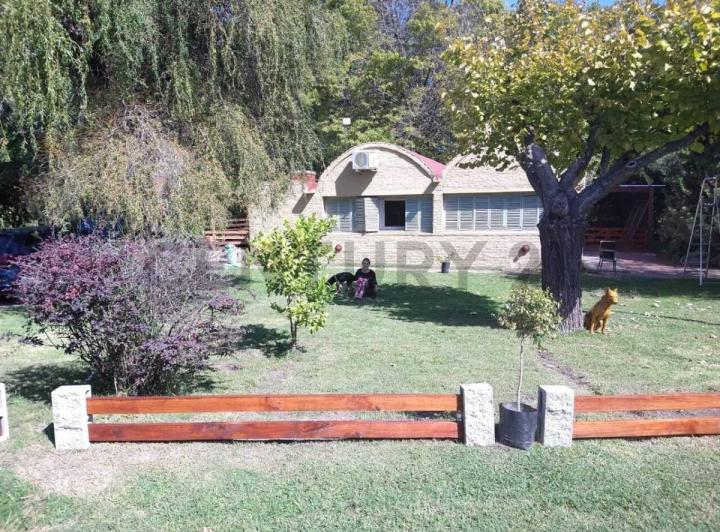 Casa · 125m² · 3 Ambientes · 2 Cocheras