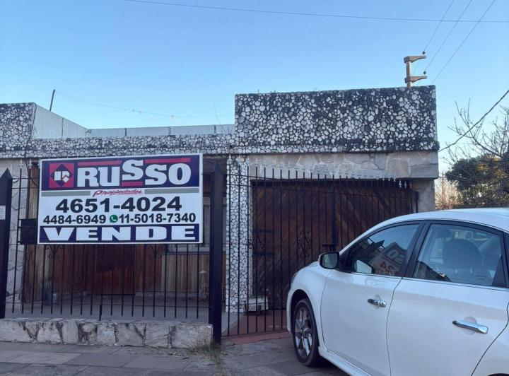 Casa · 100m² · 3 Ambientes · 2 Cocheras