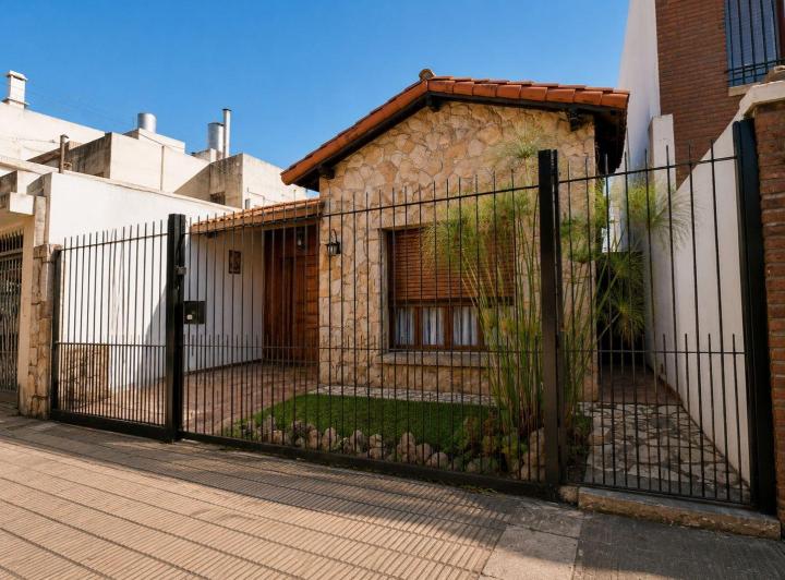 Casa · 100m² · 3 Ambientes · 1 Cochera