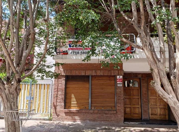 Casa · 120m² · 5 Ambientes · 2 Cocheras
