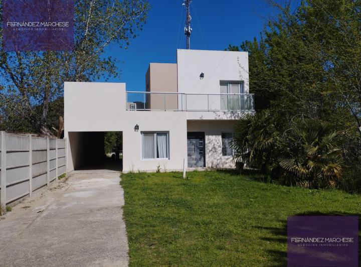 Casa · 141m² · 6 Ambientes · 1 Cochera