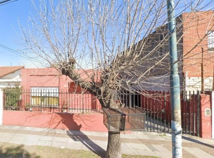 Casa · 100m² · 3 Ambientes · 5 Cocheras
