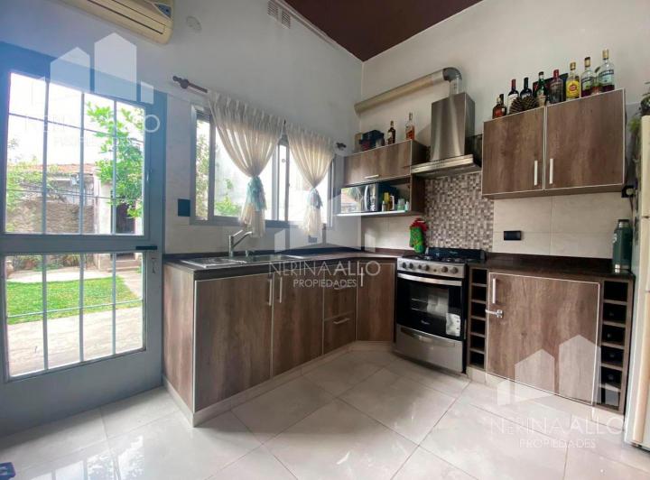 Casa · 168m² · 4 Ambientes · 1 Cochera