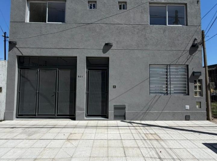 Casa · 200m² · 8 Ambientes