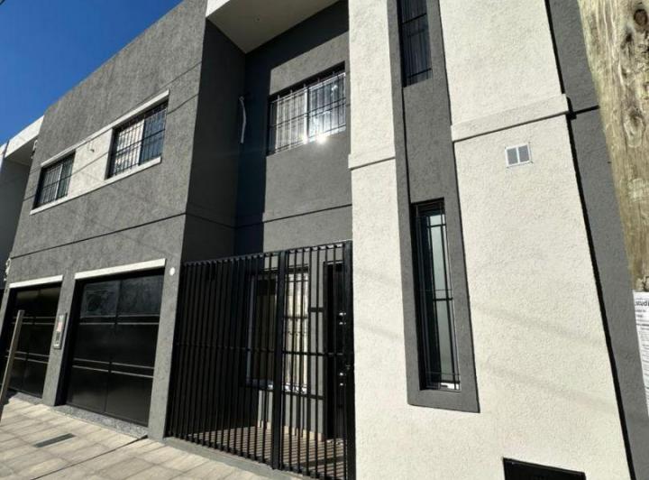Casa · 87m² · 3 Ambientes · 1 Cochera