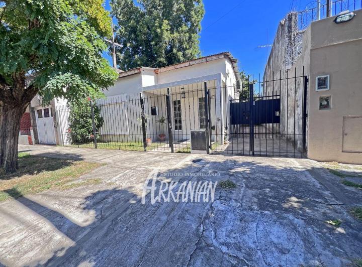 Casa · 92m² · 3 Ambientes · 1 Cochera