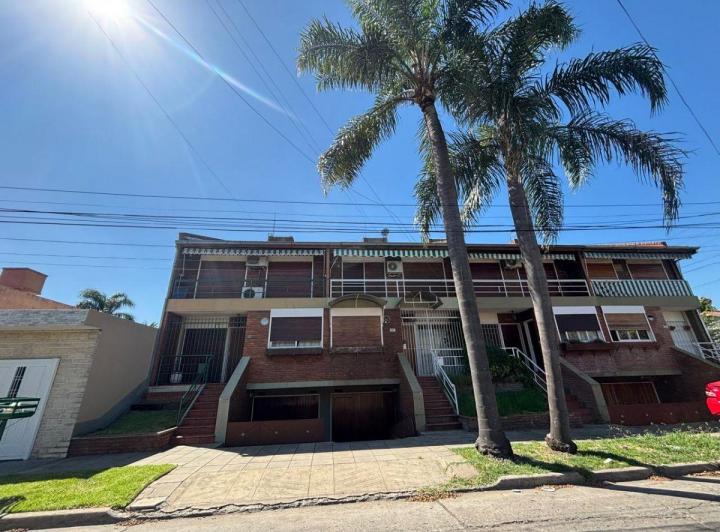 Casa · 150m² · 4 Ambientes · 1 Cochera