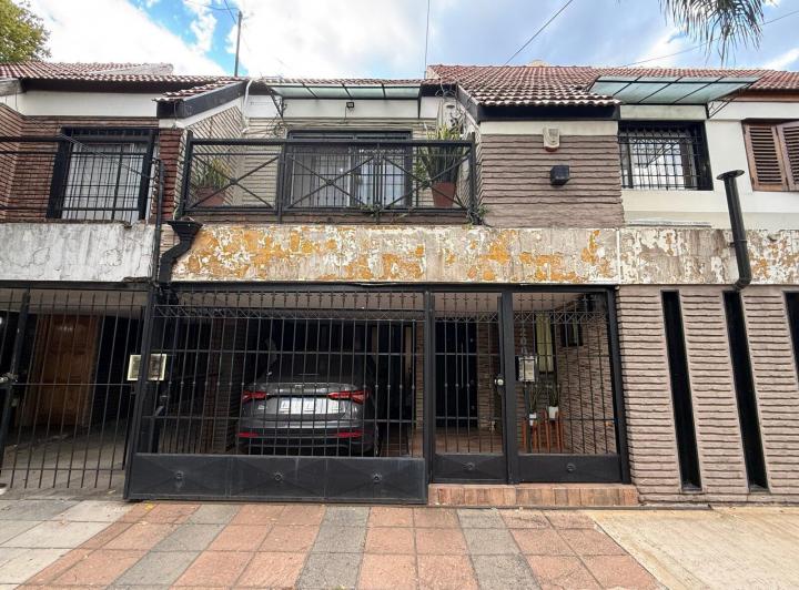 Casa · 150m² · 5 Ambientes · 1 Cochera