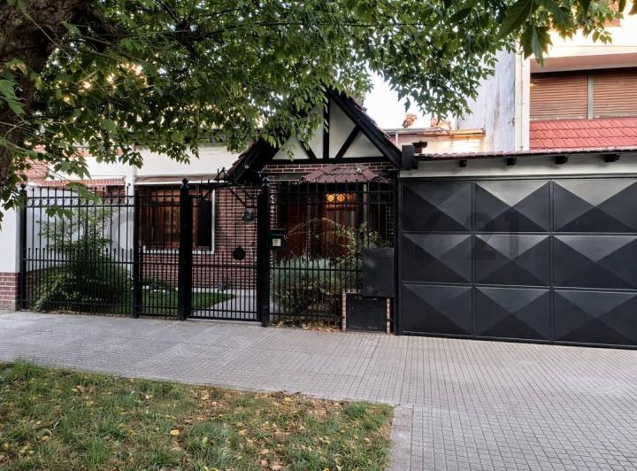 Casa · 136m² · 3 Ambientes · 1 Cochera