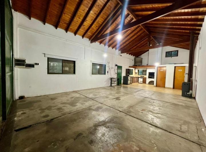 Casa · 70m² · 5 Cocheras