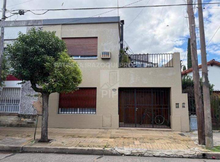 Casa · 110m² · 3 Ambientes · 1 Cochera