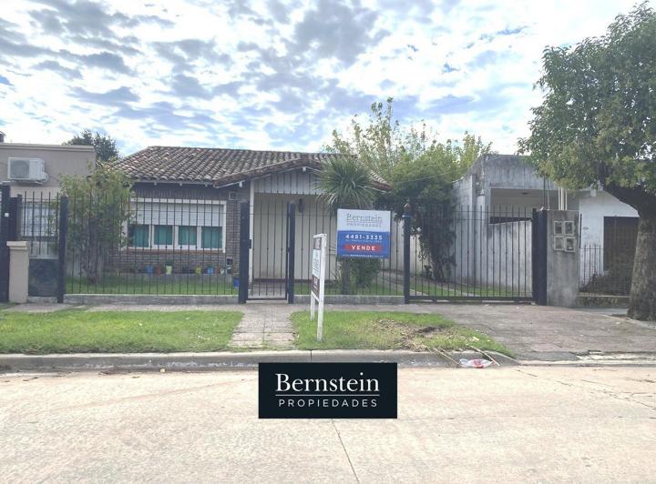 Casa · 86m² · 3 Ambientes · 2 Cocheras