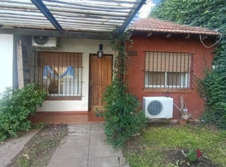 Casa · 80m² · 3 Ambientes · 1 Cochera