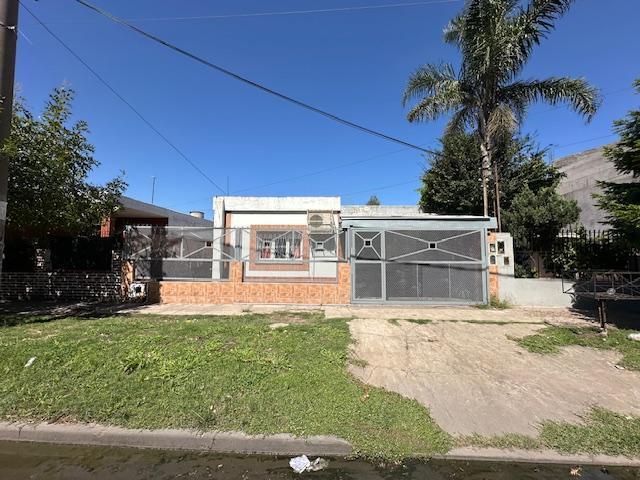 Casa · 115m² · 3 Ambientes · 1 Cochera
