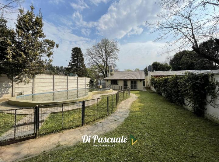 Casa · 80m² · 4 Ambientes · 3 Cocheras