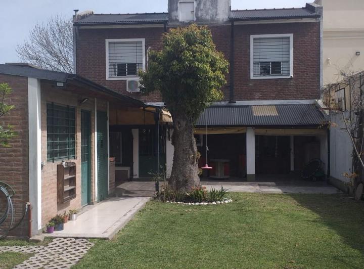 Casa · 200m² · 4 Ambientes