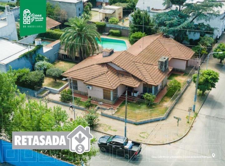 Casa · 208m² · 5 Ambientes · 1 Cochera