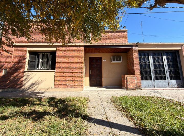 Casa · 133m² · 3 Dormitorios · 2 Cocheras