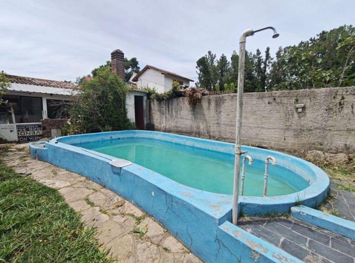 Casa · 303ha · 4 Ambientes · 1 Cochera