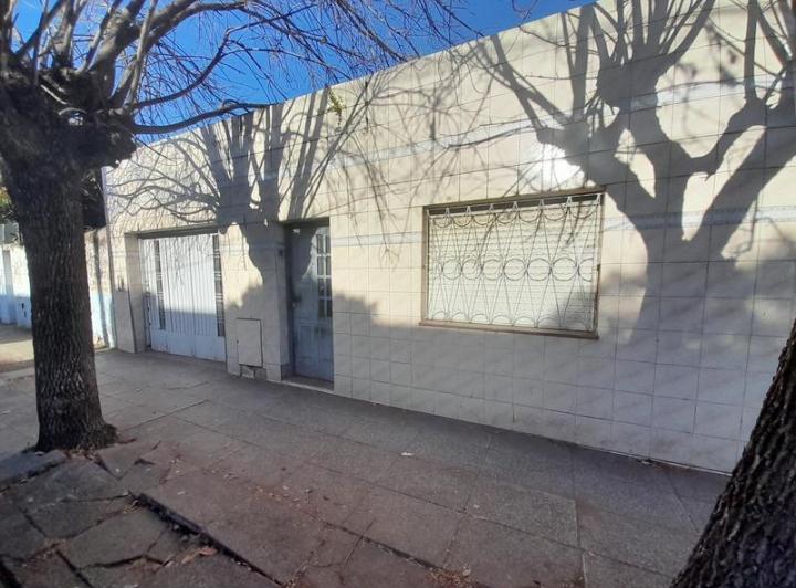 Casa · 80m² · 2 Ambientes · 1 Cochera