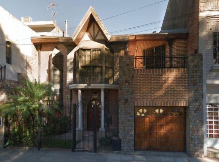 Casa · 285m² · 6 Ambientes · 1 Cochera