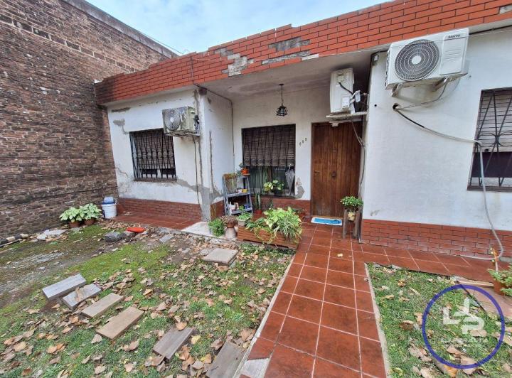 Casa · 90m² · 5 Ambientes · 1 Cochera