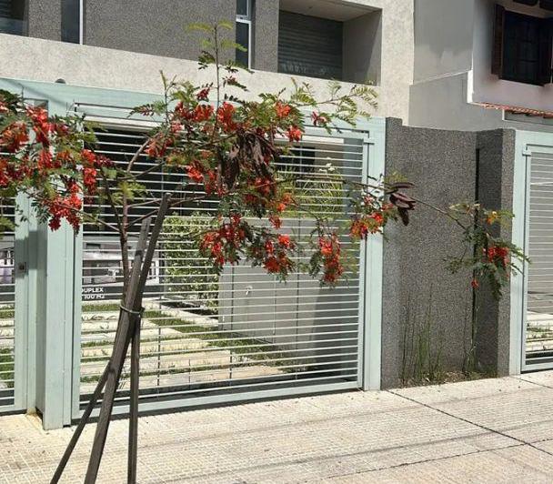 Casa · 100m² · 3 Ambientes · 1 Cochera