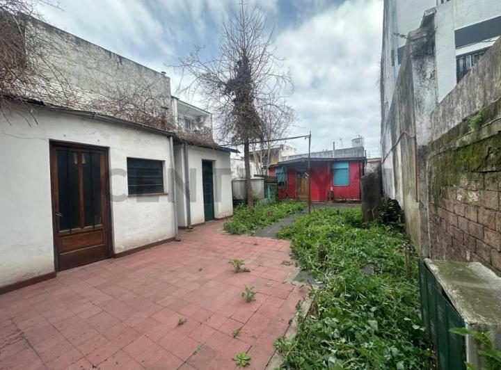 Casa · 147m² · 7 Ambientes · 2 Cocheras
