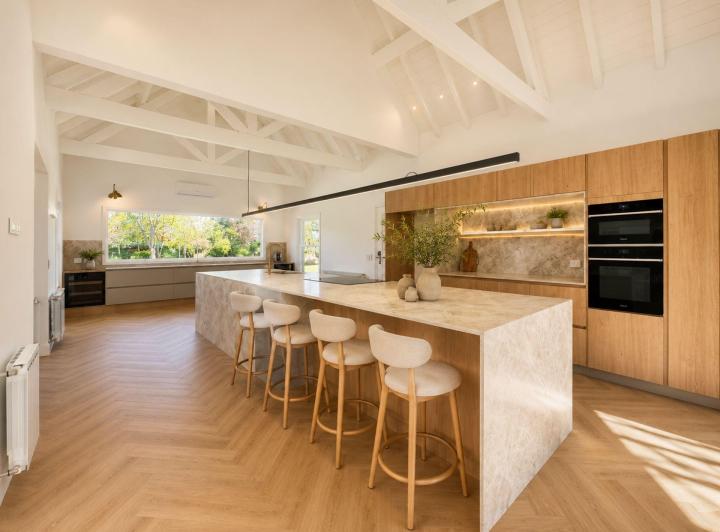Casa · 405m² · 5 Ambientes · 3 Cocheras