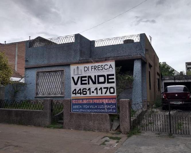 Casa · 90m² · 3 Ambientes · 2 Cocheras
