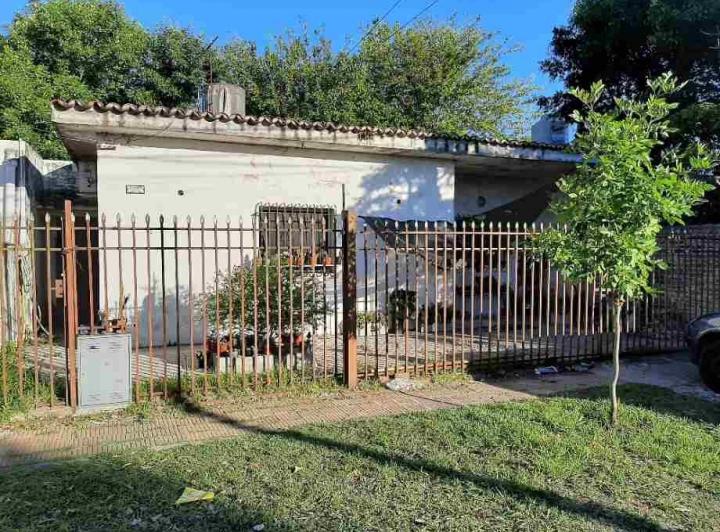 Casa · 90m² · 4 Ambientes · 1 Cochera