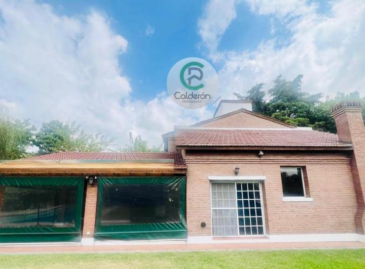 Casa · 163m² · 4 Ambientes · 4 Cocheras