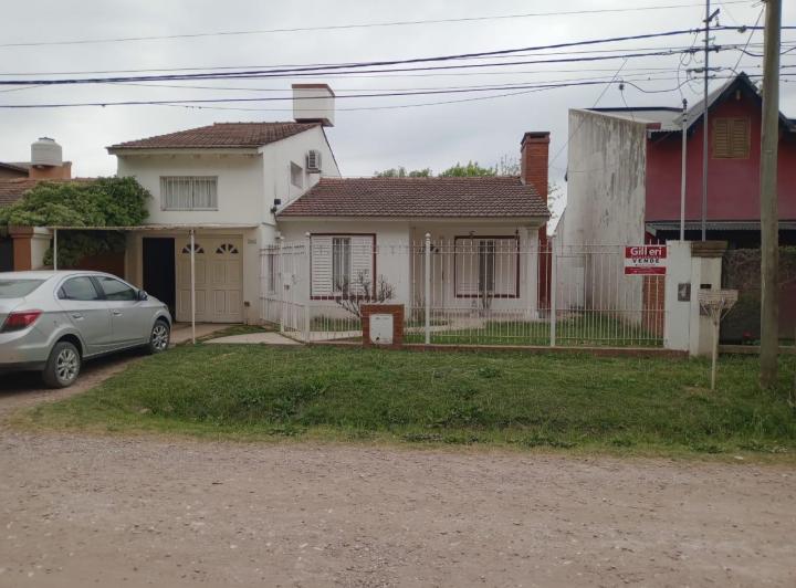 Casa · 140m² · 4 Ambientes · 1 Cochera