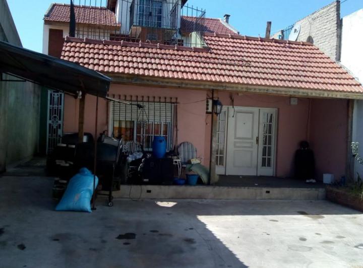Casa · 80m² · 4 Ambientes · 3 Cocheras